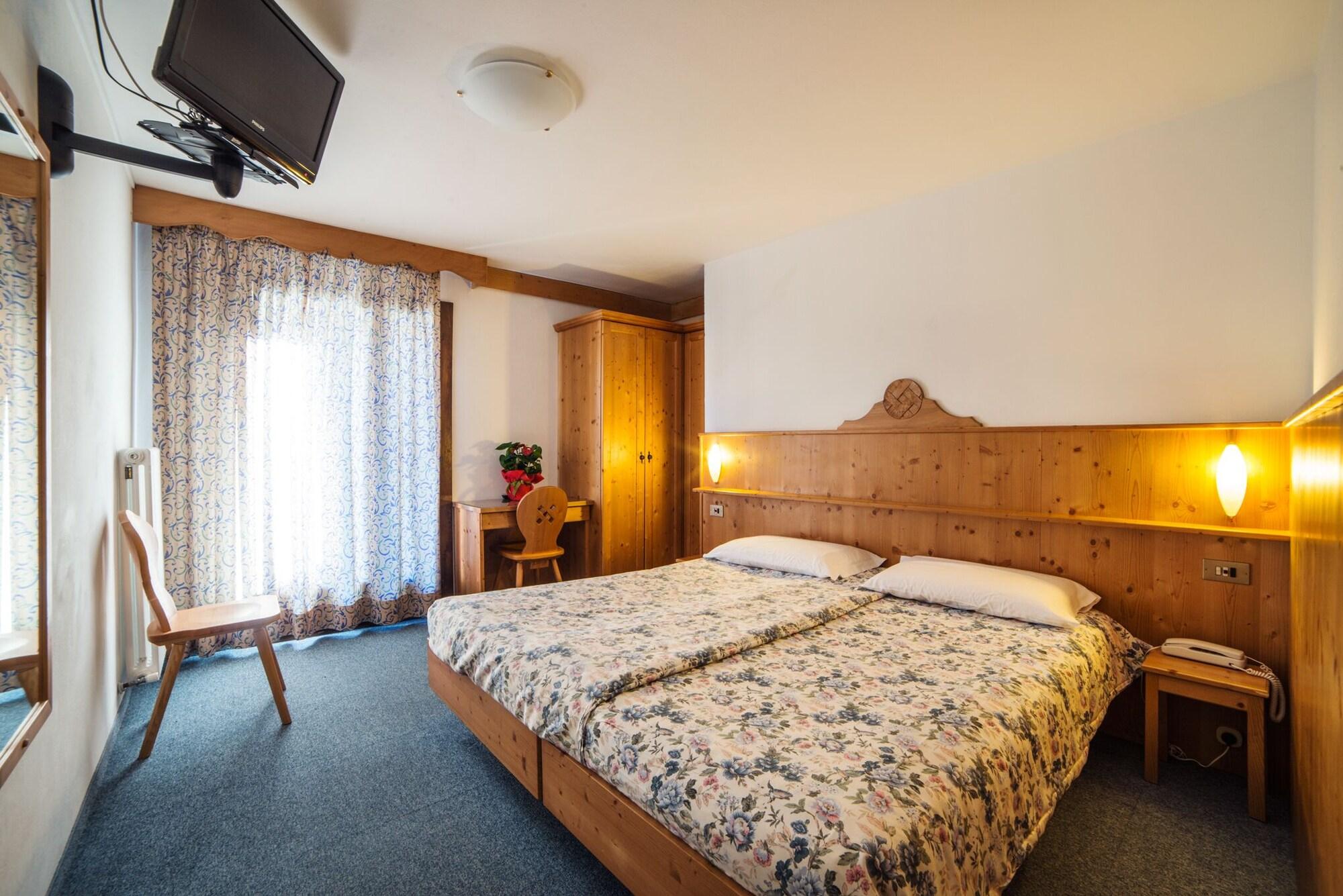 Cime D'oro Hotel 3*